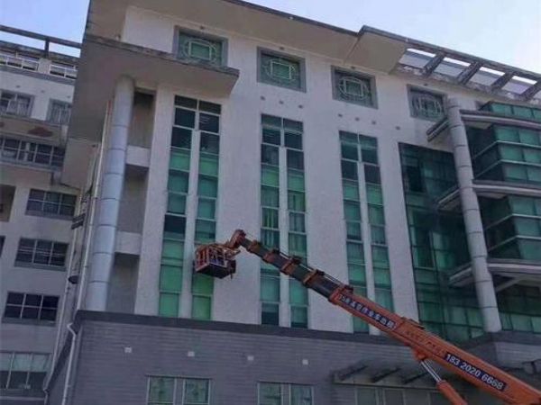 郁五营区吊车电话_　吊车出租领域吊装大型钢网架安装法